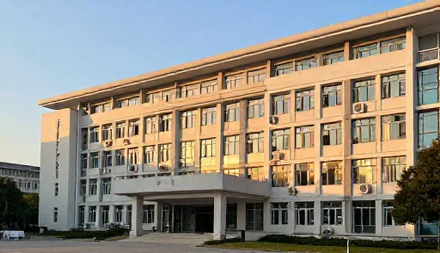 新能源汽车维修保养中,如何选择合适配套服务?